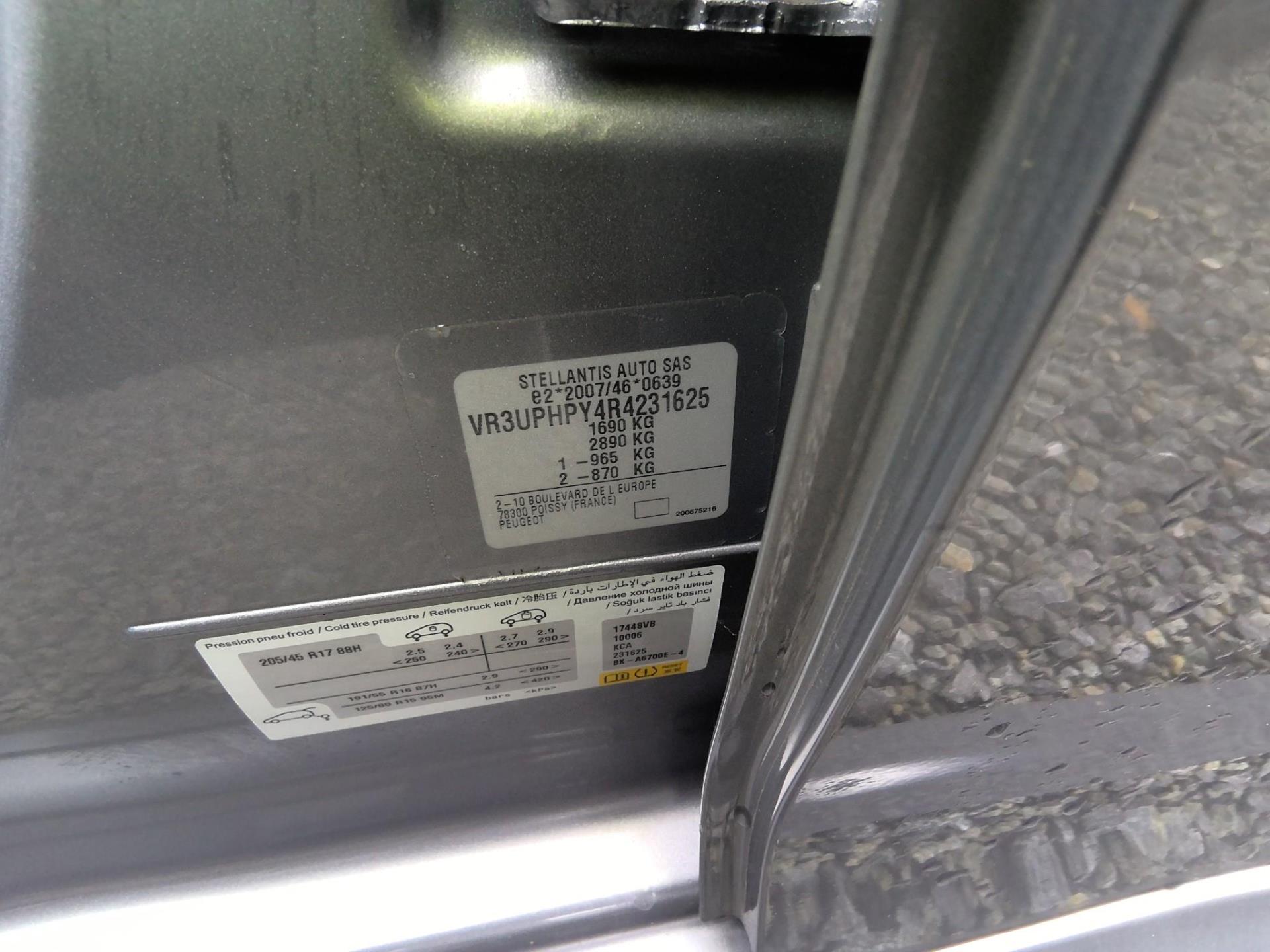 Peugeot 208 Hybrid 136 e-DCS6 GT 2024