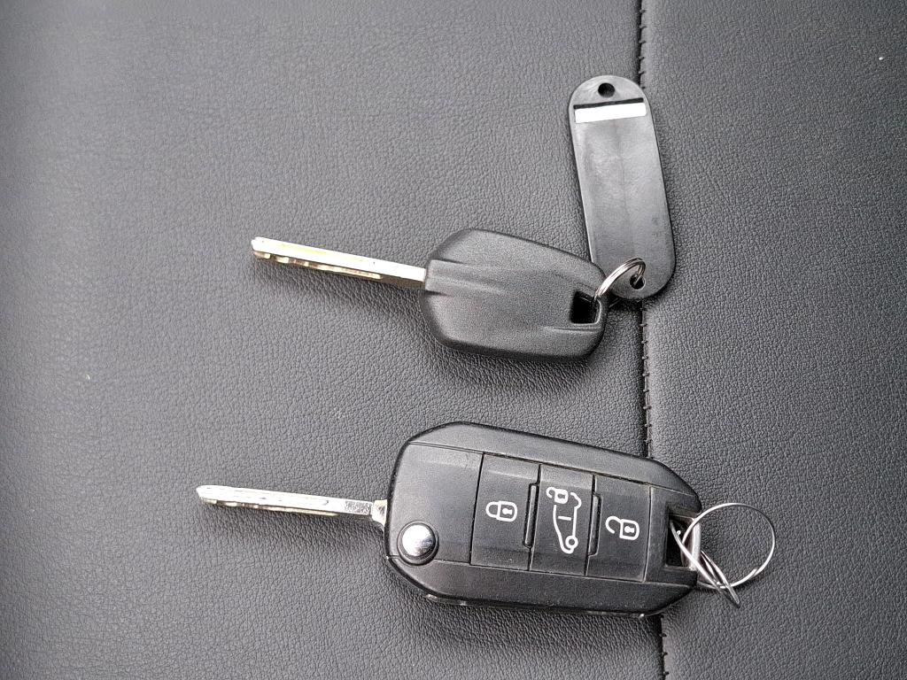 Peugeot PARTNER FOURGON LONG 950 KG BLUEHDI 100 S&S BVM5 PREMIUM 2021
