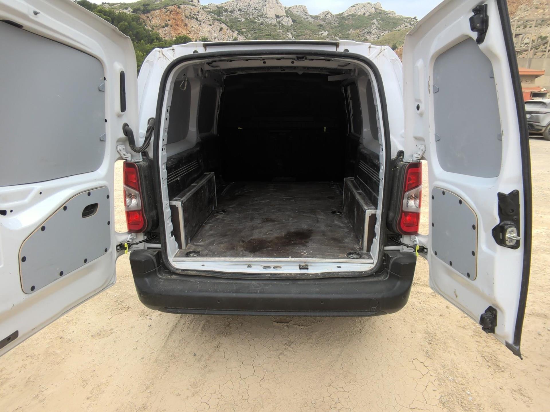 Citroen BERLINGO VAN TAILLE XL 950KG BLUEHDI 100 S&S BVM6 2024