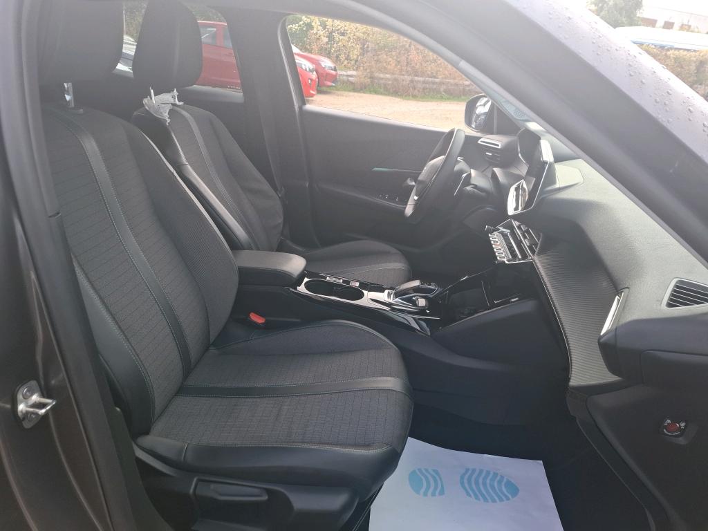 Peugeot 2008 BlueHDi 130 S&S EAT8 Allure 2021