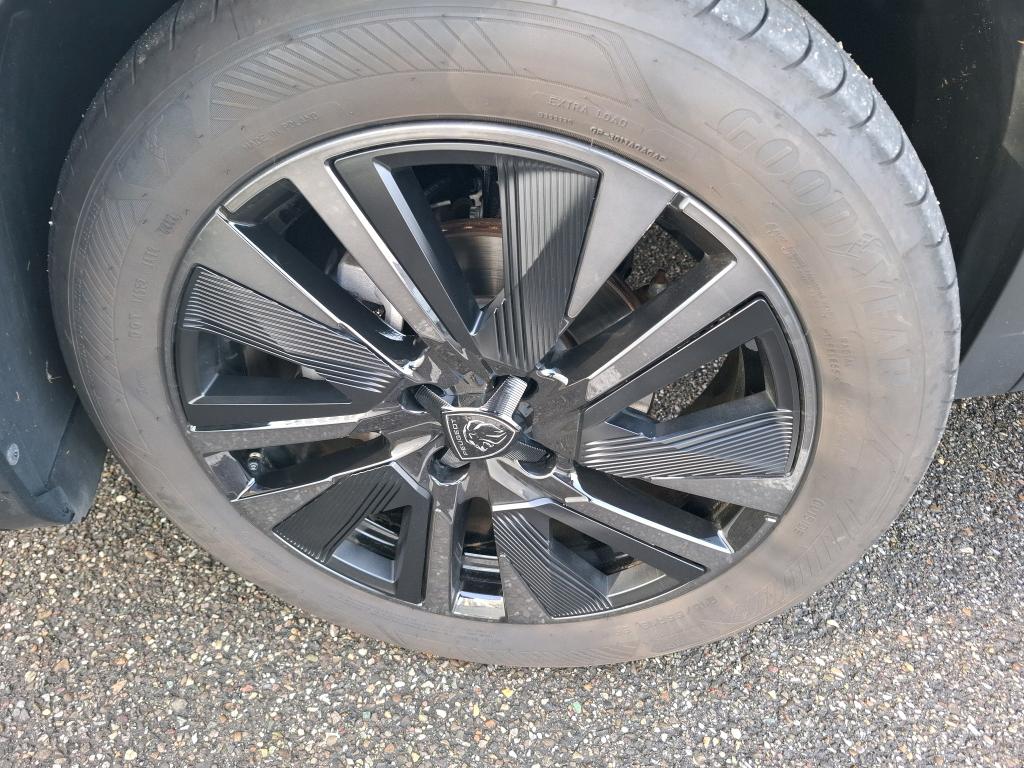 Peugeot 2008 PureTech 130 S&S EAT8 GT 2024