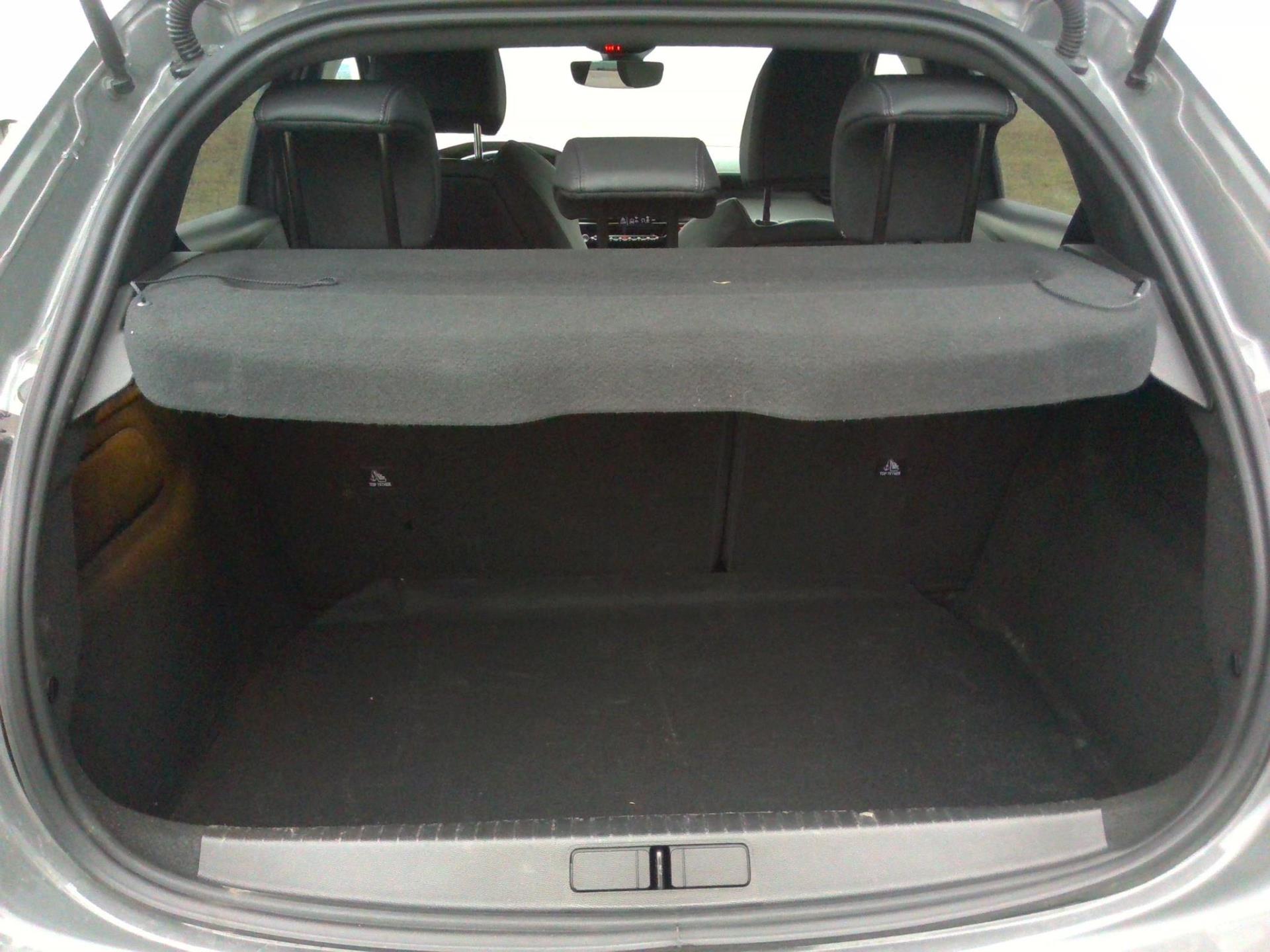 Peugeot 208 Hybrid 136 e-DCS6 GT 2024