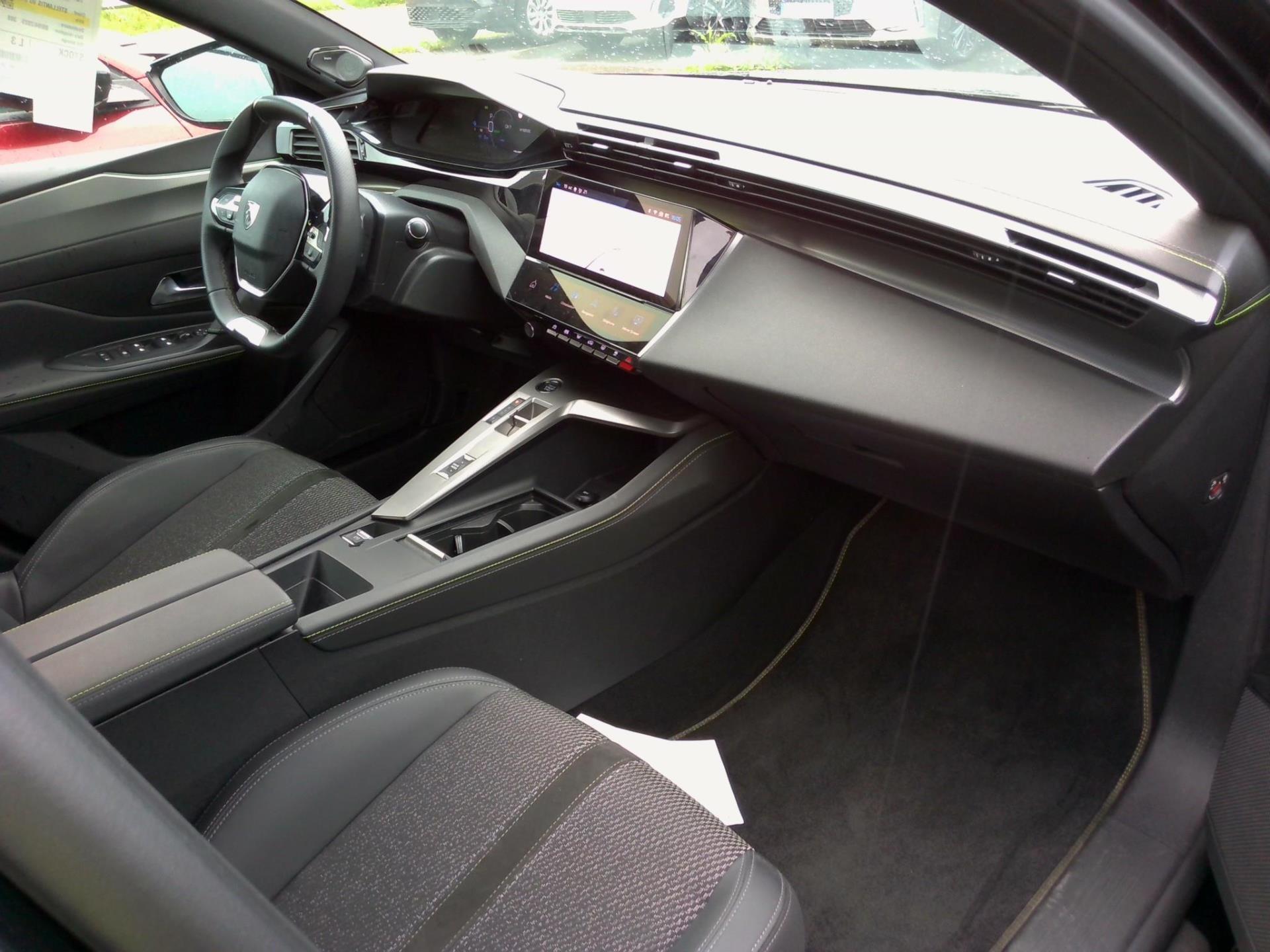 Peugeot 308 PHEV 225 e-EAT8 GT 2024