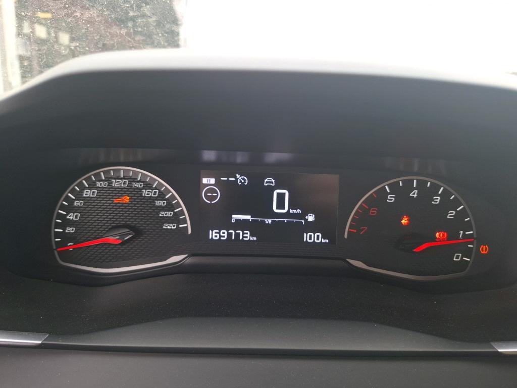 Peugeot 208 BLUEHDI 100 S&S BVM6 PREMIUM PACK 2021