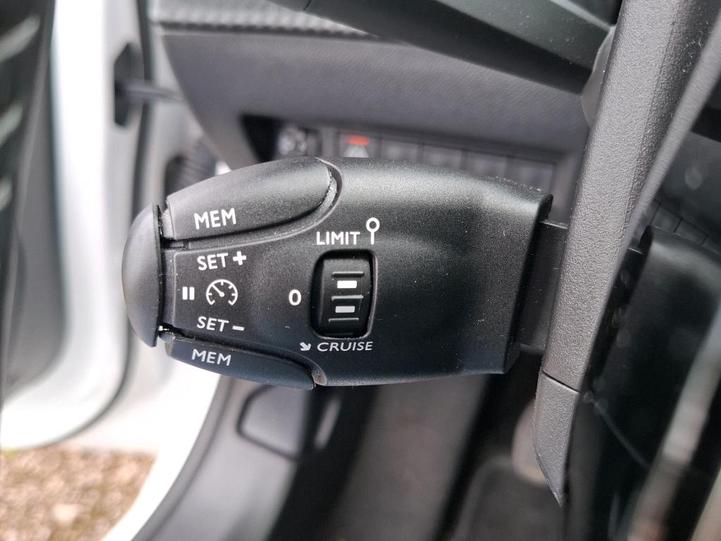 Peugeot 208 BLUEHDI 100 S&S BVM6 ACTIVE BUSINESS R 2022