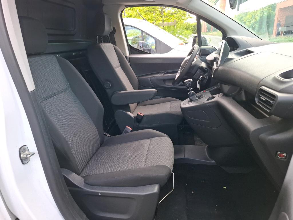 Peugeot PARTNER FOURGON LONG 950 KG BLUEHDI 100 S&S BVM6 ASPHALT 2022