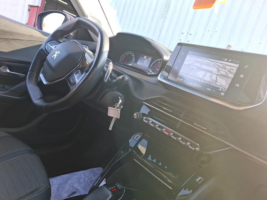 Peugeot 2008 PureTech 130 S&S EAT8 Allure 2022