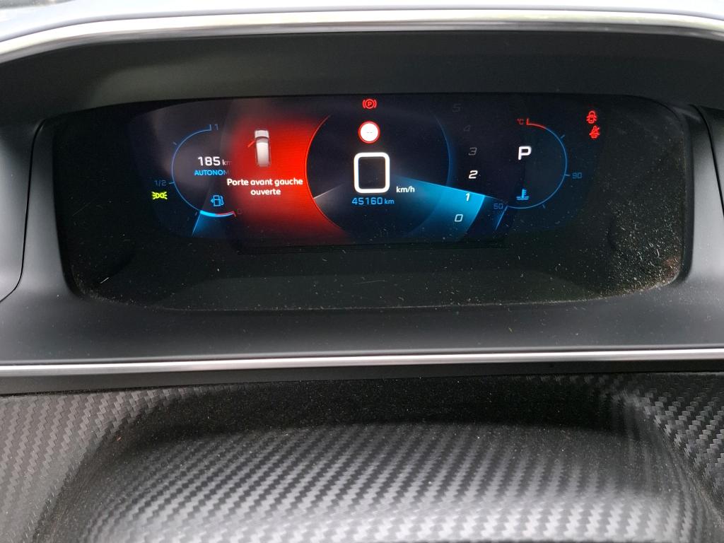 Peugeot 2008 PureTech 130 S&S EAT8 Allure Business 2021