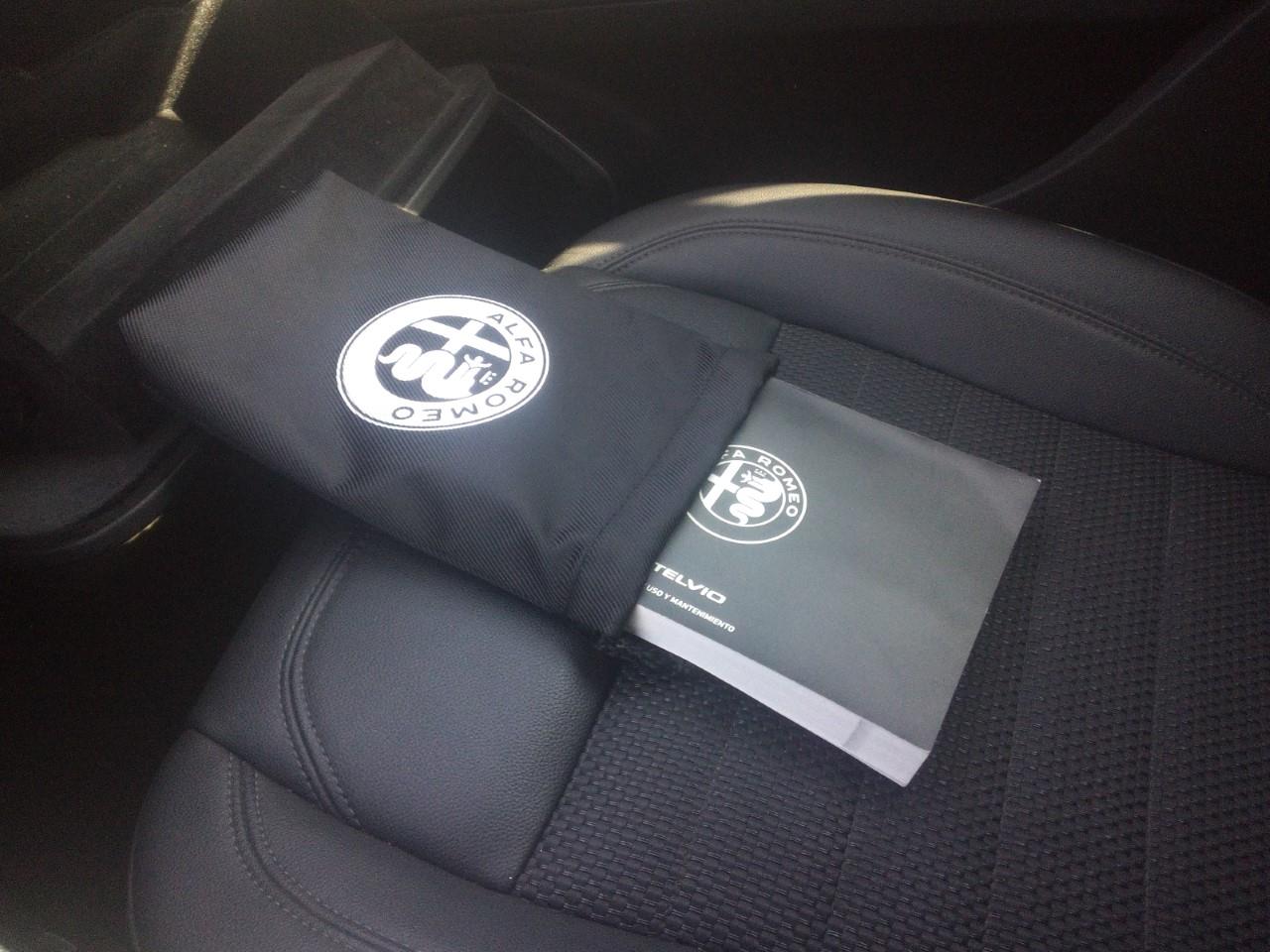 Foto Alfa Romeo Stelvio 7
