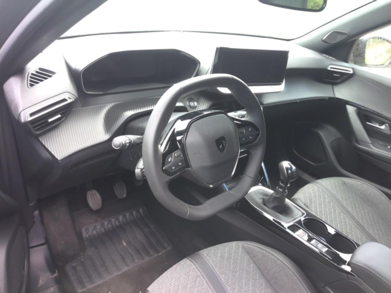 Foto Peugeot 2008 3