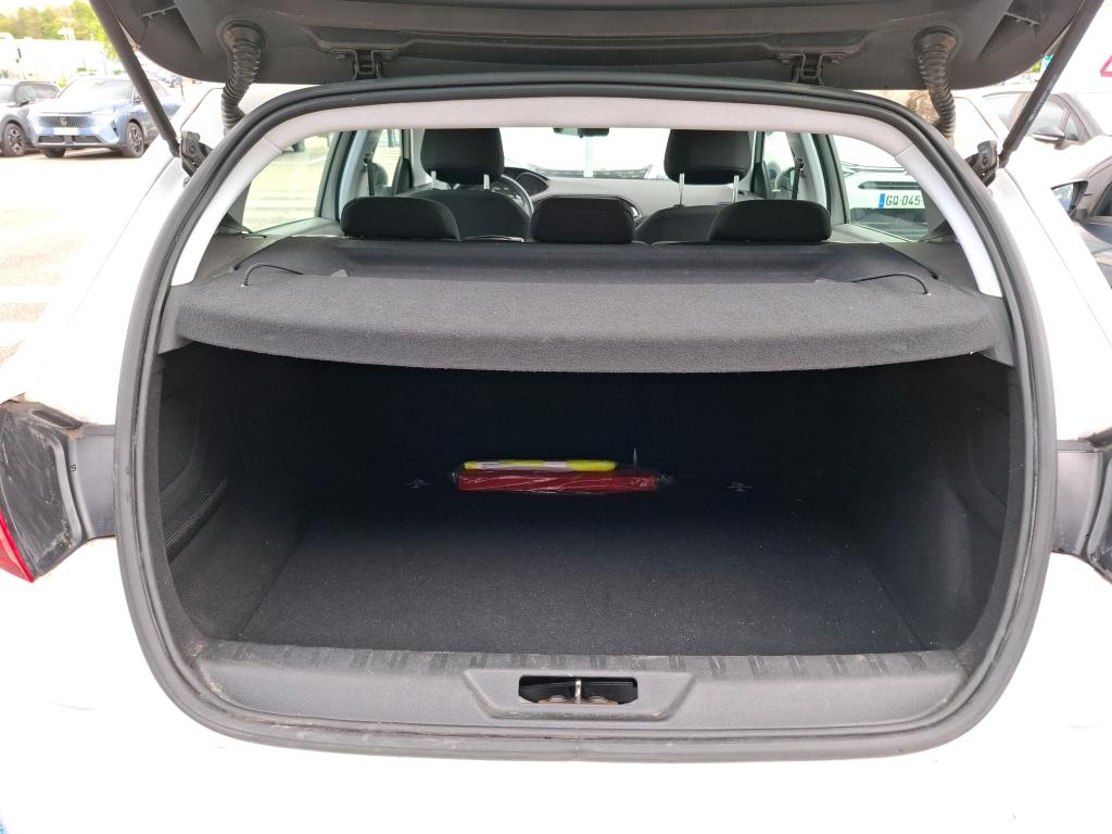 Peugeot 308 1.6 BlueHDi 100ch S&S BVM5 Access 2018
