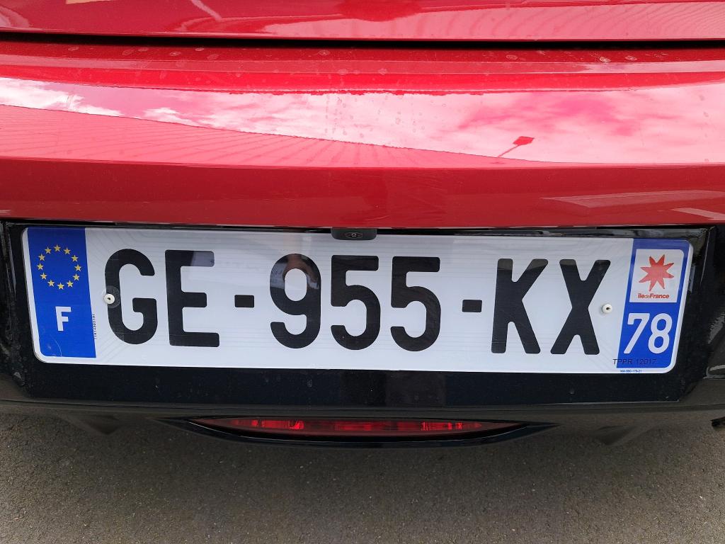 Peugeot 208 PureTech 100 S&S EAT8 GT 2022
