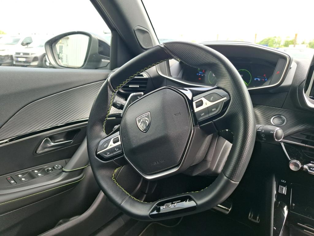 Peugeot 2008 PureTech 130 S&S EAT8 GT 2024