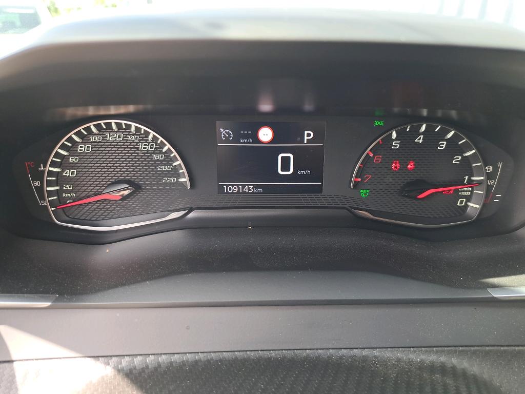 Peugeot 2008 BlueHDi 130 S&S EAT8 Allure 2021