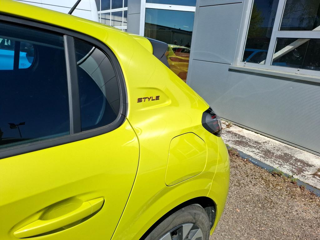 Peugeot 208 100 S&S BVM6 Style 2025