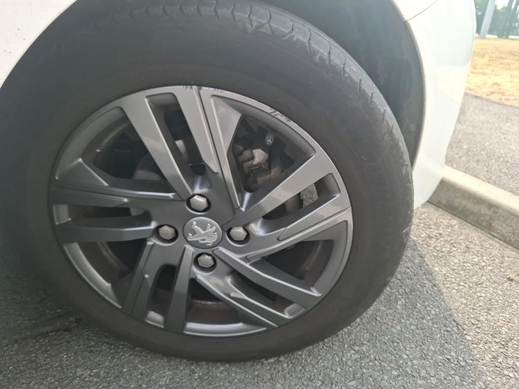 Peugeot 208 PureTech 75 S&S BVM5 Active Pack 2022