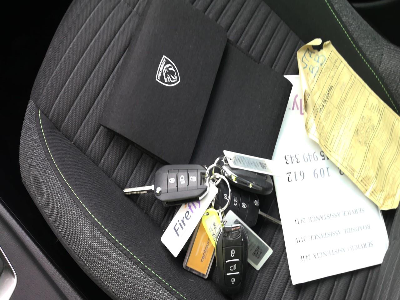 Foto Peugeot 208 10