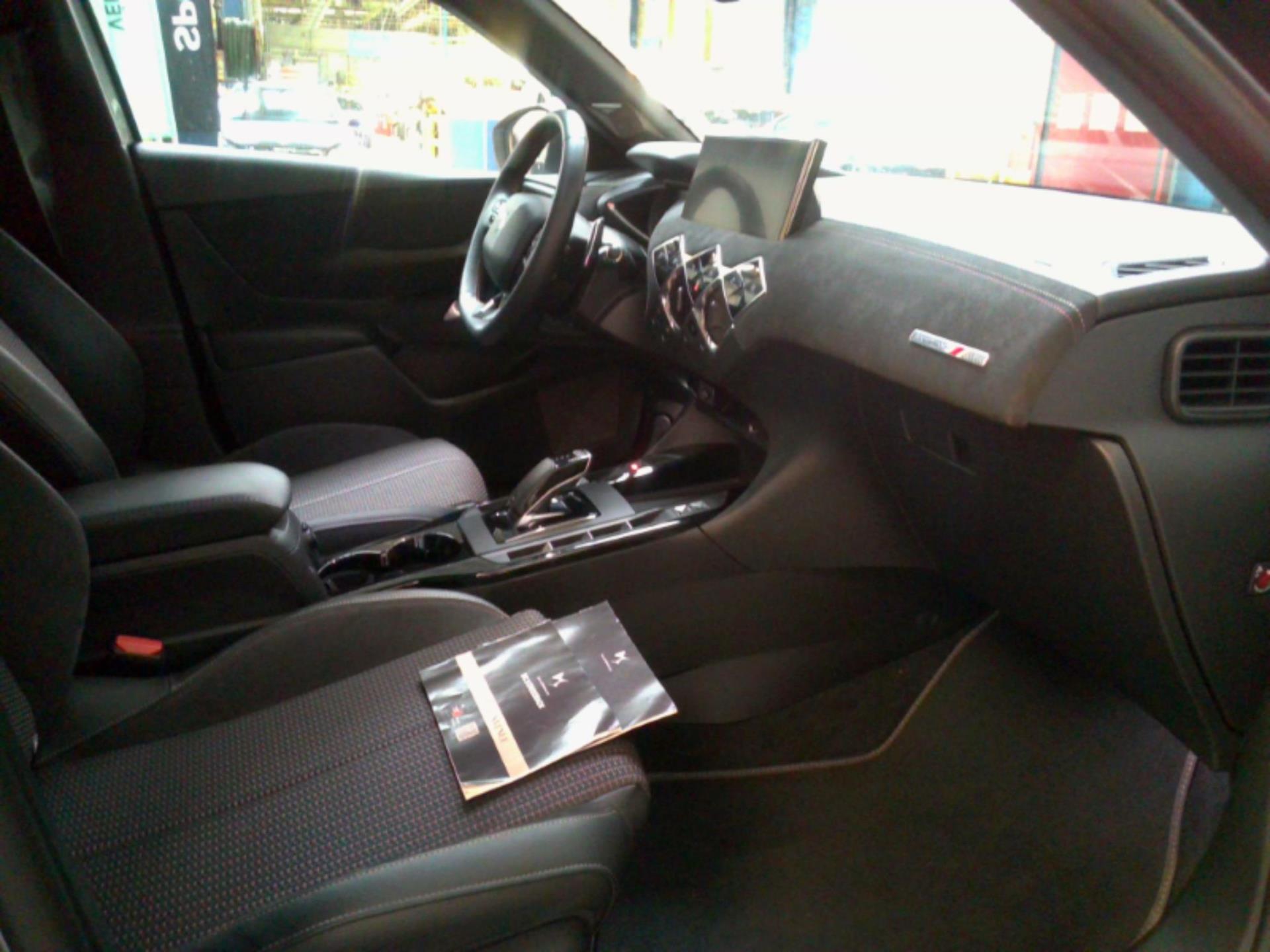 DS DS 3 BlueHDi 130 EAT8 Performance Line+ 2022