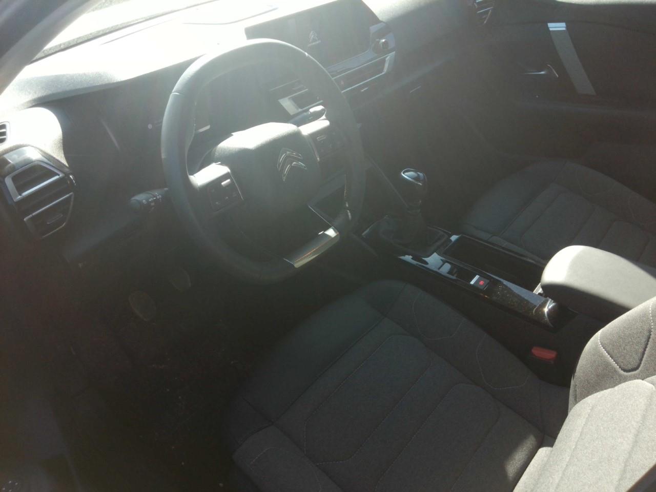 Foto Citroën C4 X 3