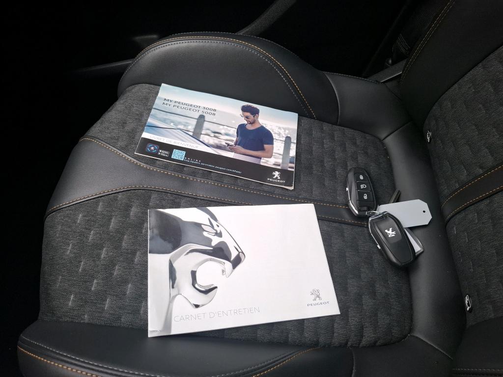 Peugeot 3008 Hybrid 225 e-EAT8 Roadtrip 2021