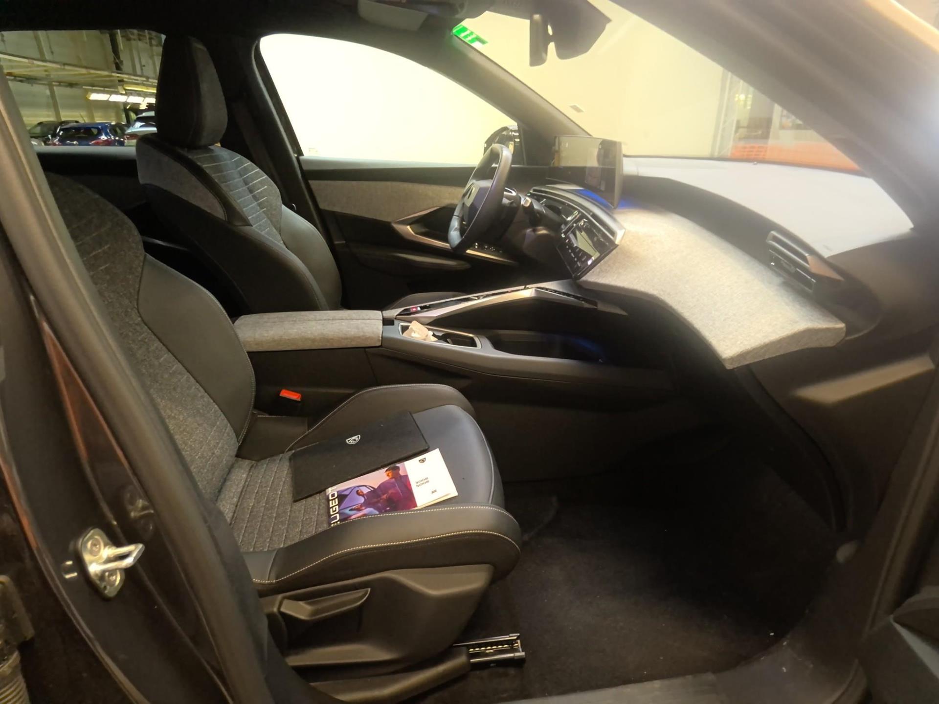 Peugeot 3008 Electrique 210 ch 73 kWh Allure 2025