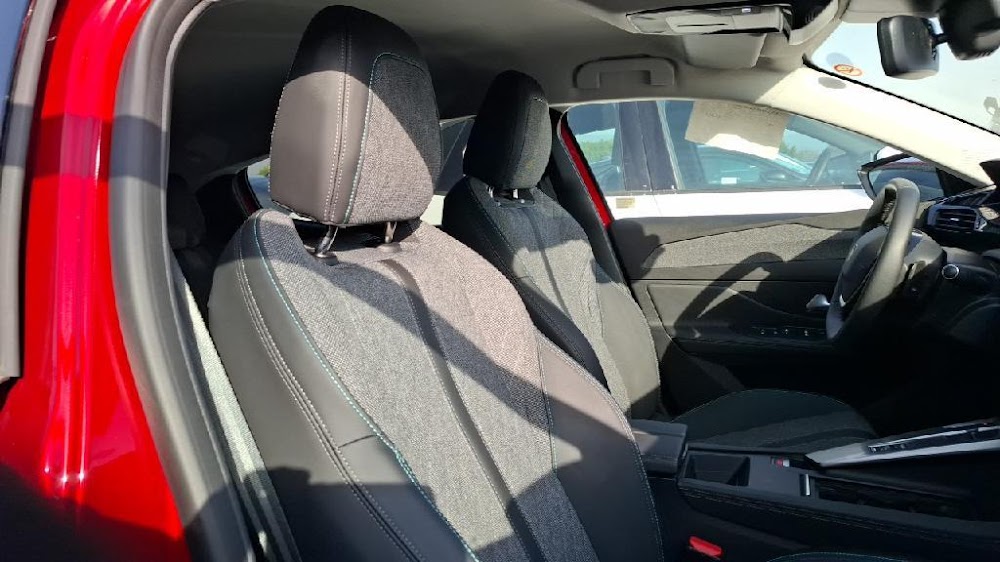 Foto Peugeot 408 11