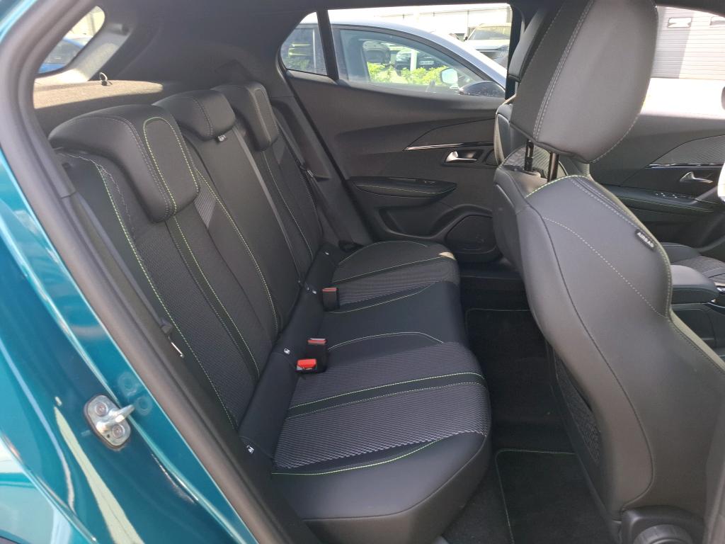 Peugeot 2008 Hybrid 145 ch e-DCS6 GT 2025