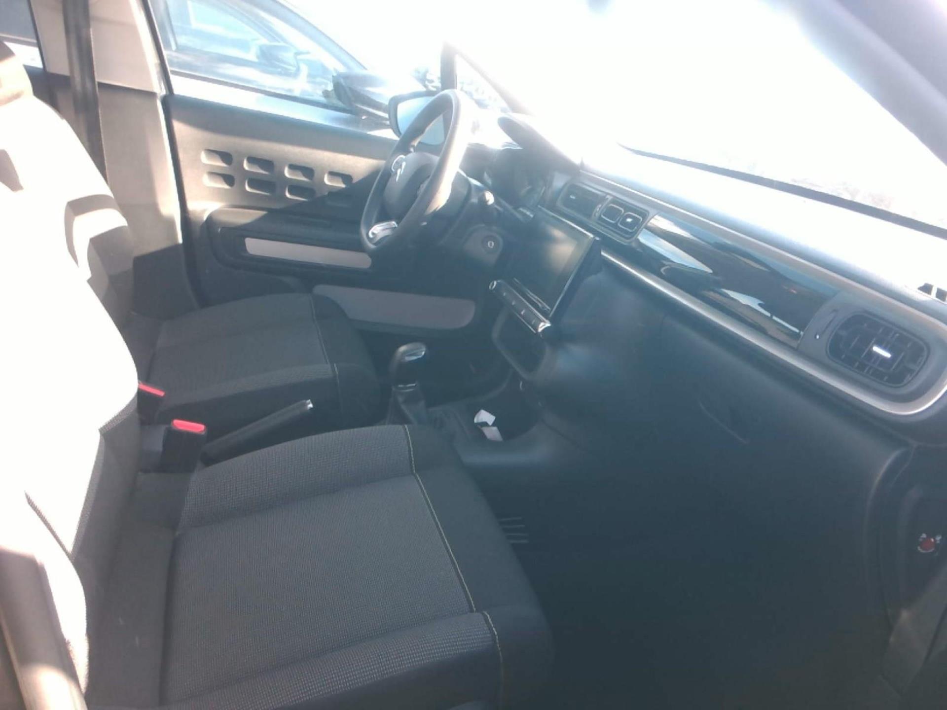 Citroen C3 PureTech 83 ch BVM5 Plus 2024