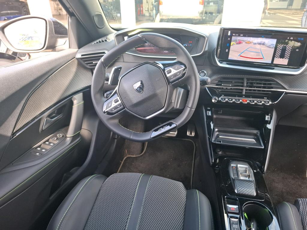 Peugeot 2008 Hybrid 145 e-DCS6 GT 2025