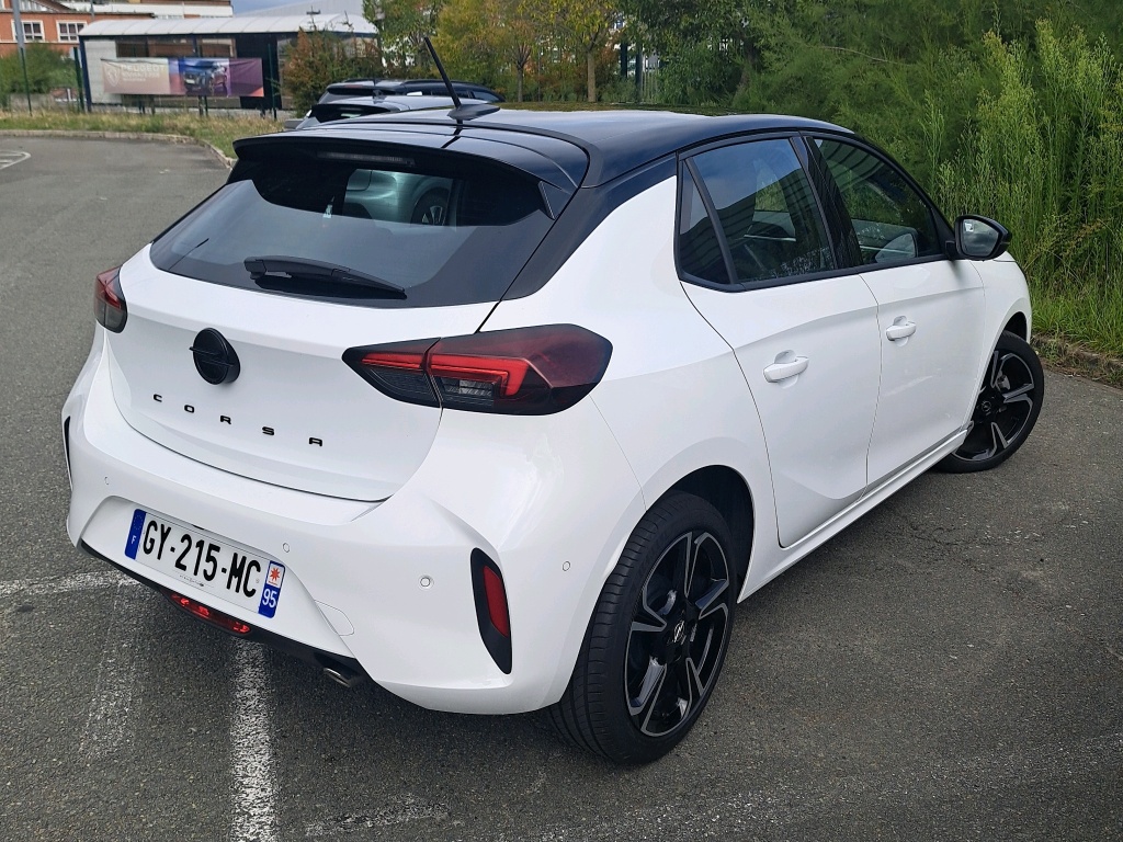 Opel Corsa 1.2 Turbo 100 ch GS 2024