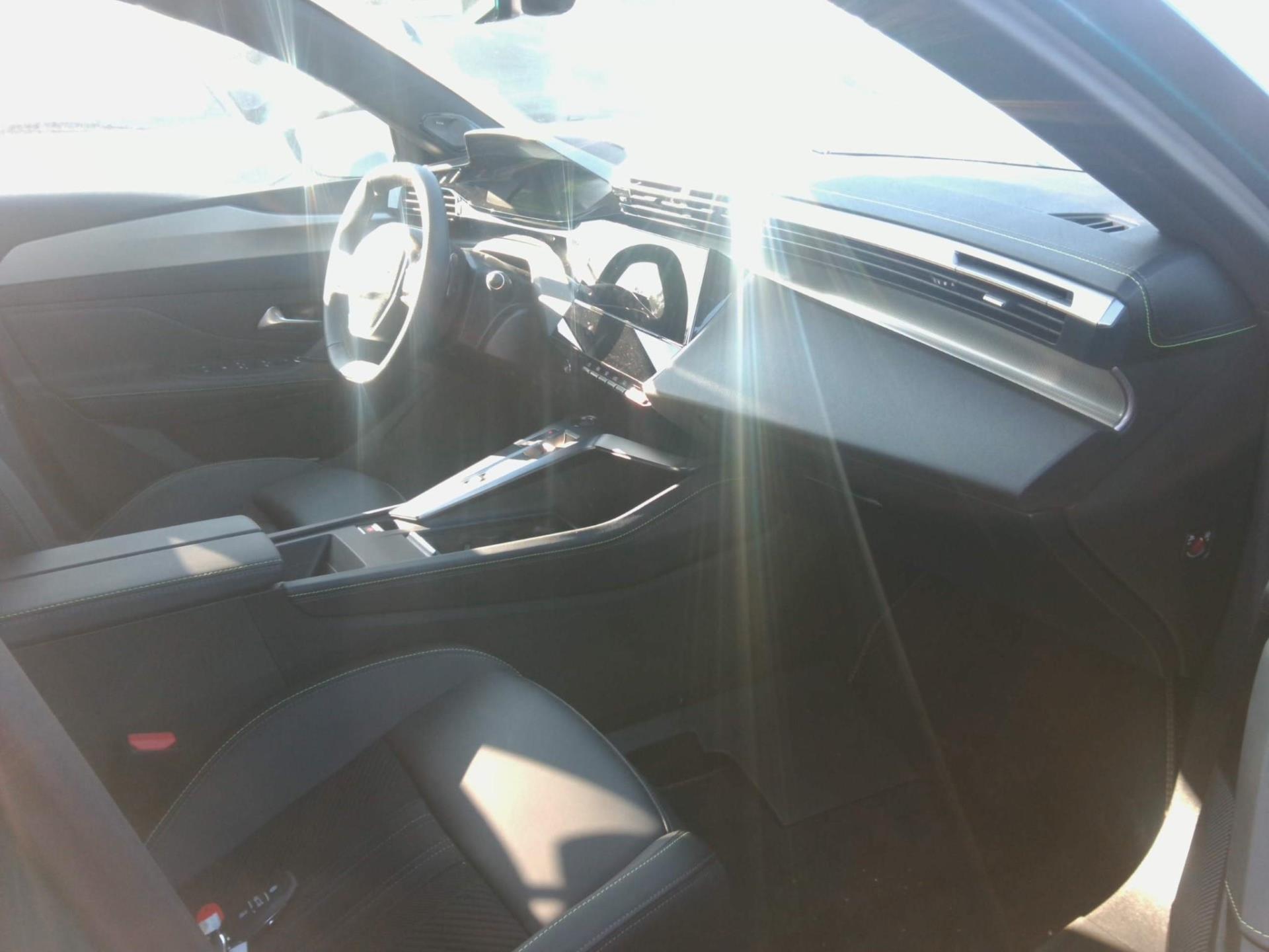 Peugeot 408 PHEV 225 e-EAT8 GT 2023