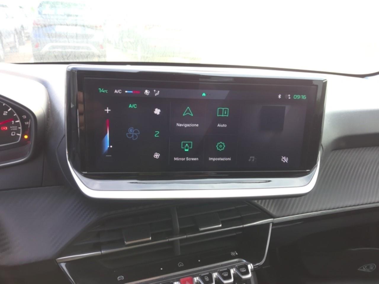 Foto Peugeot 208 13