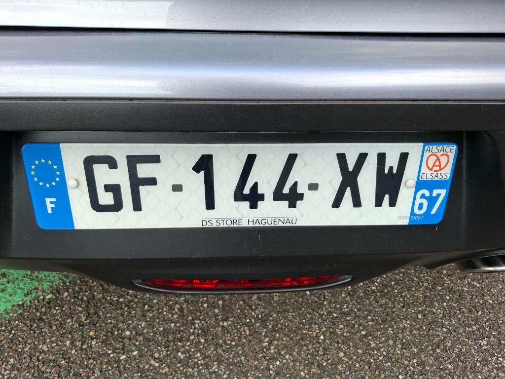 DS DS3 Crossback BlueHDi 130 EAT8 Performance Line+ 2022