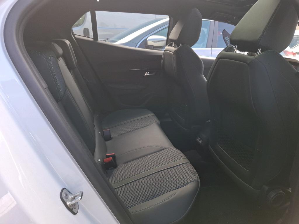 Peugeot 2008 PureTech 130 S&S EAT8 GT 2022