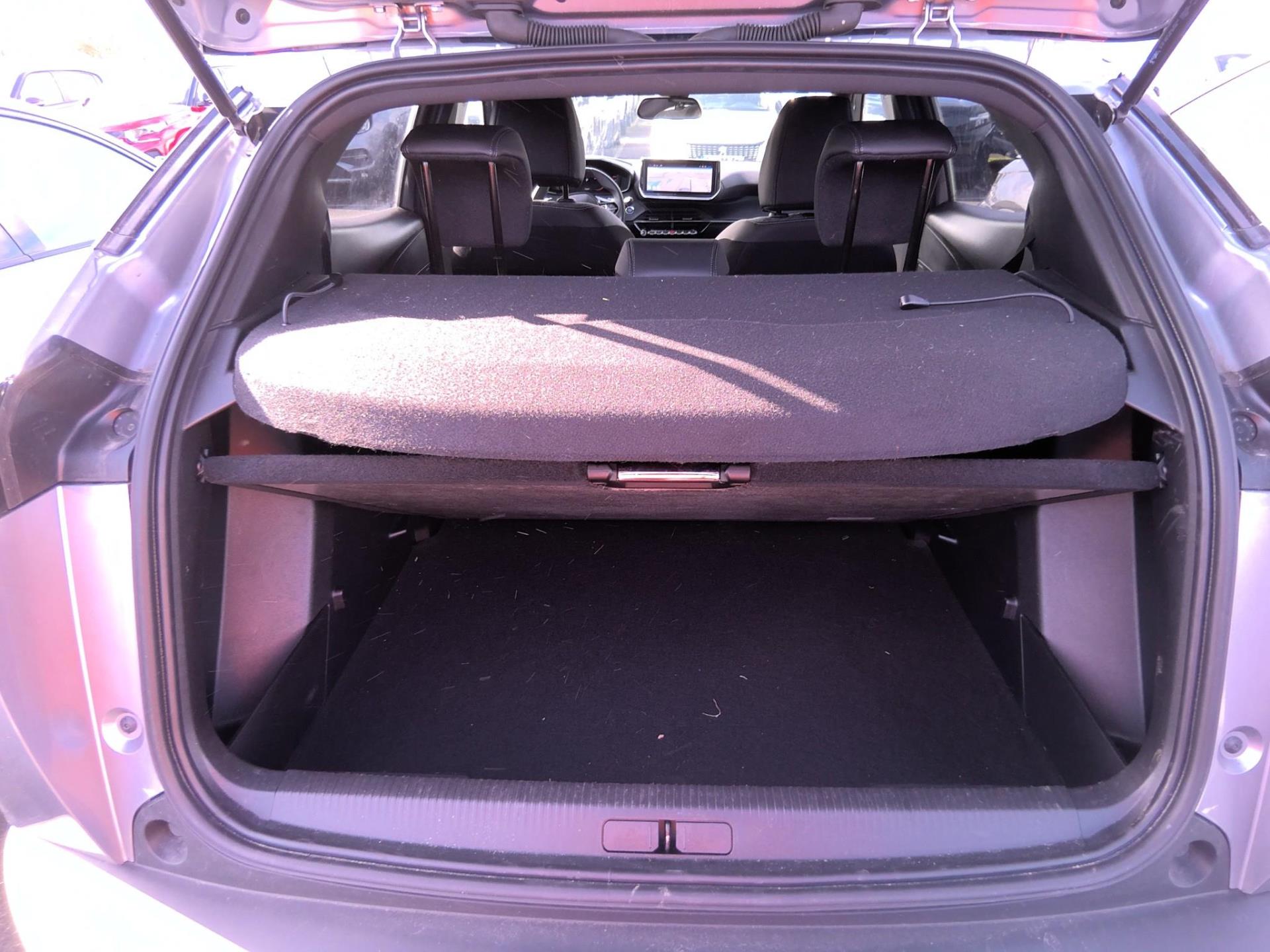 Peugeot 2008 Hybrid 145 e-DCS6 Allure 2025