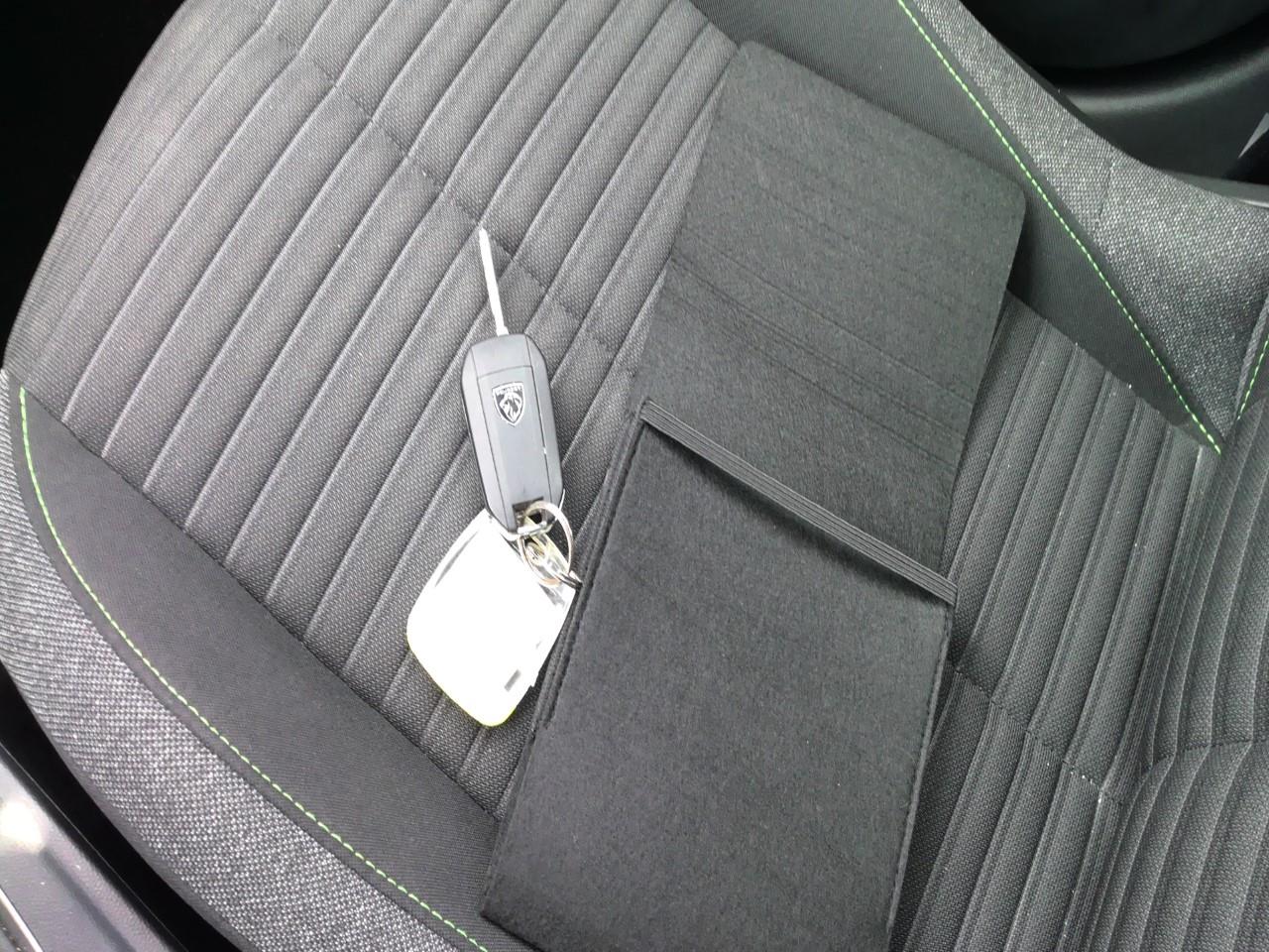Foto Peugeot 208 9