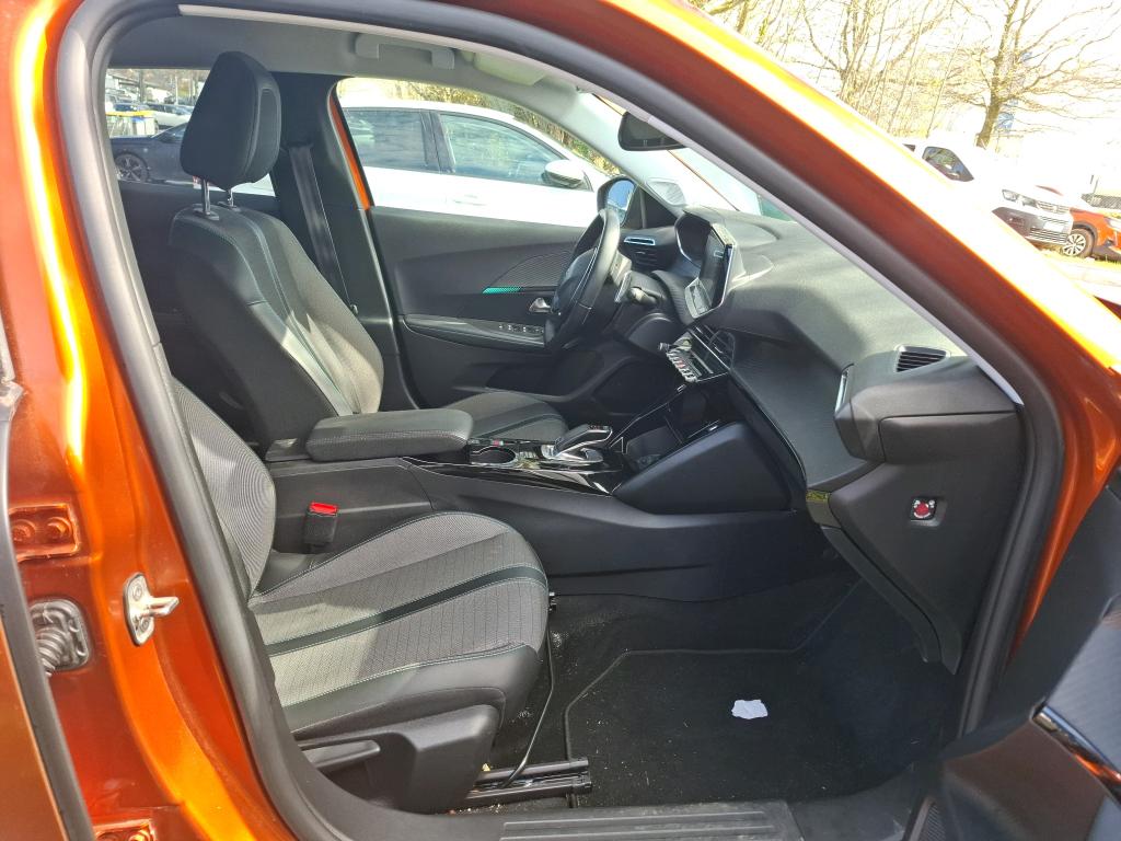 Peugeot 2008 BlueHDi 130 S&S EAT8 Allure 2021