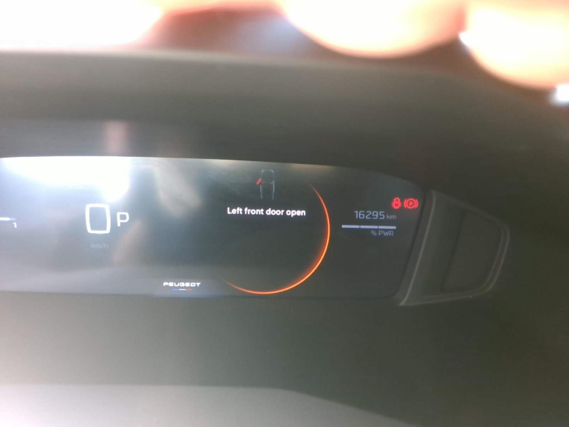 Peugeot 2008 Hybrid 145 ch e-DCS6 Allure 2026