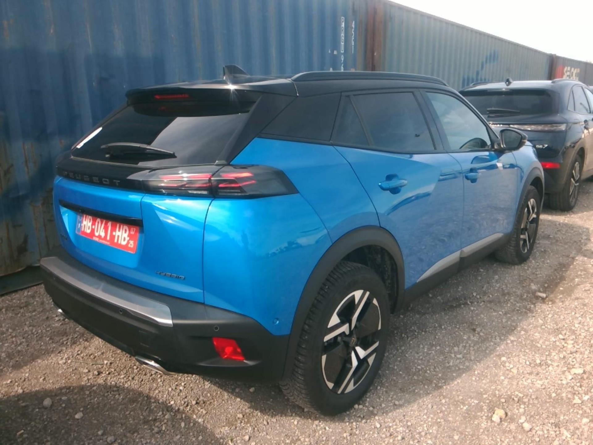 Peugeot 2008 Hybrid 136 e-DCS6 GT 2025