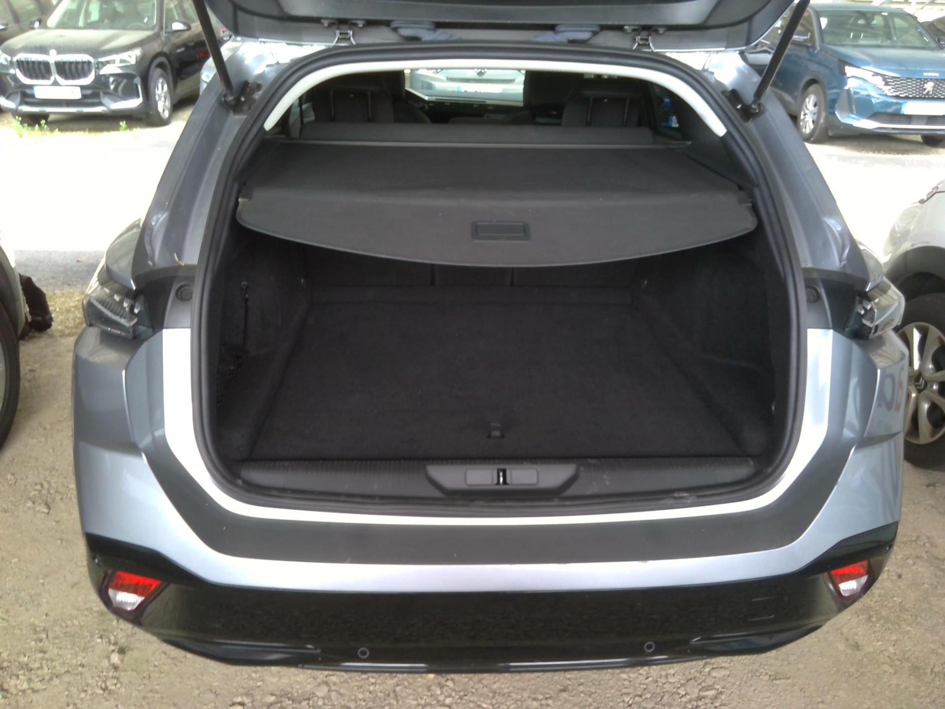 Peugeot 308 SW Hybrid 145 e-DCS6 Allure 2026