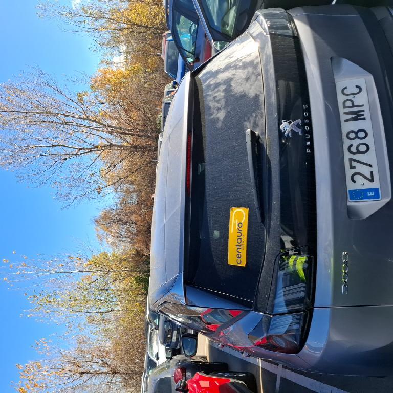 Peugeot 3008 3008 Allure Pack Gasolina 130 S&S 6 Vel. MAN