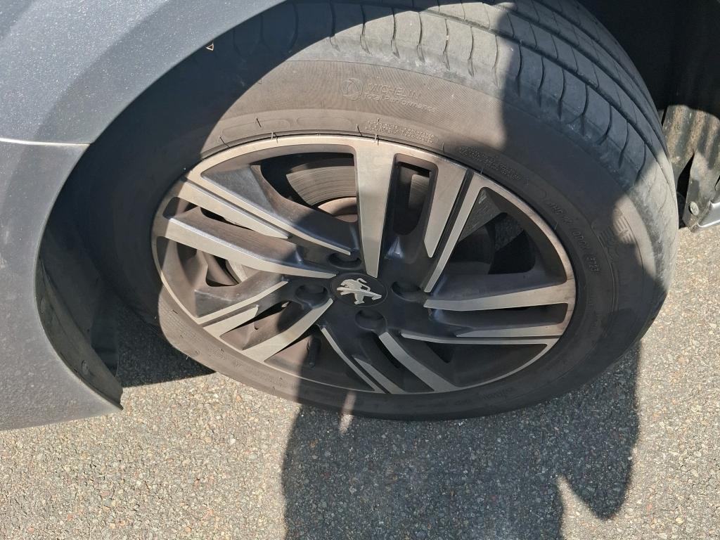 Peugeot 208 PureTech 100 S&S EAT8 Style 2023