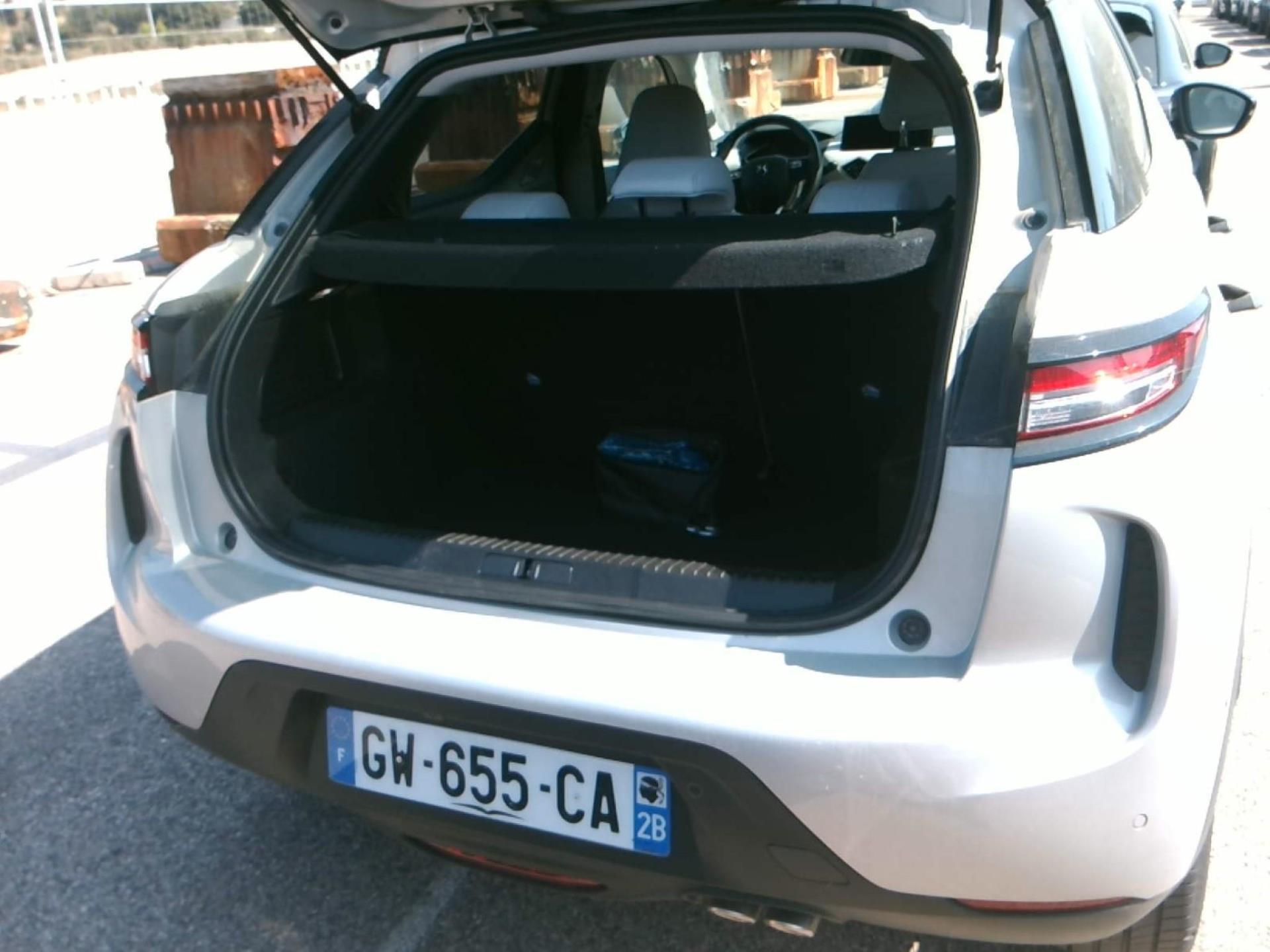 DS DS 3 PureTech 130 EAT8 Esprit de Voyage 2024