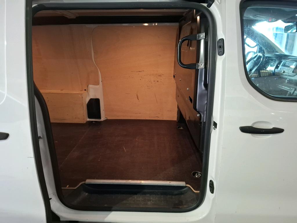 Peugeot EXPERT FGN TOLE STANDARD 2.0  BLUEHDI 120 S&S BVM6 PREMIUM 2018