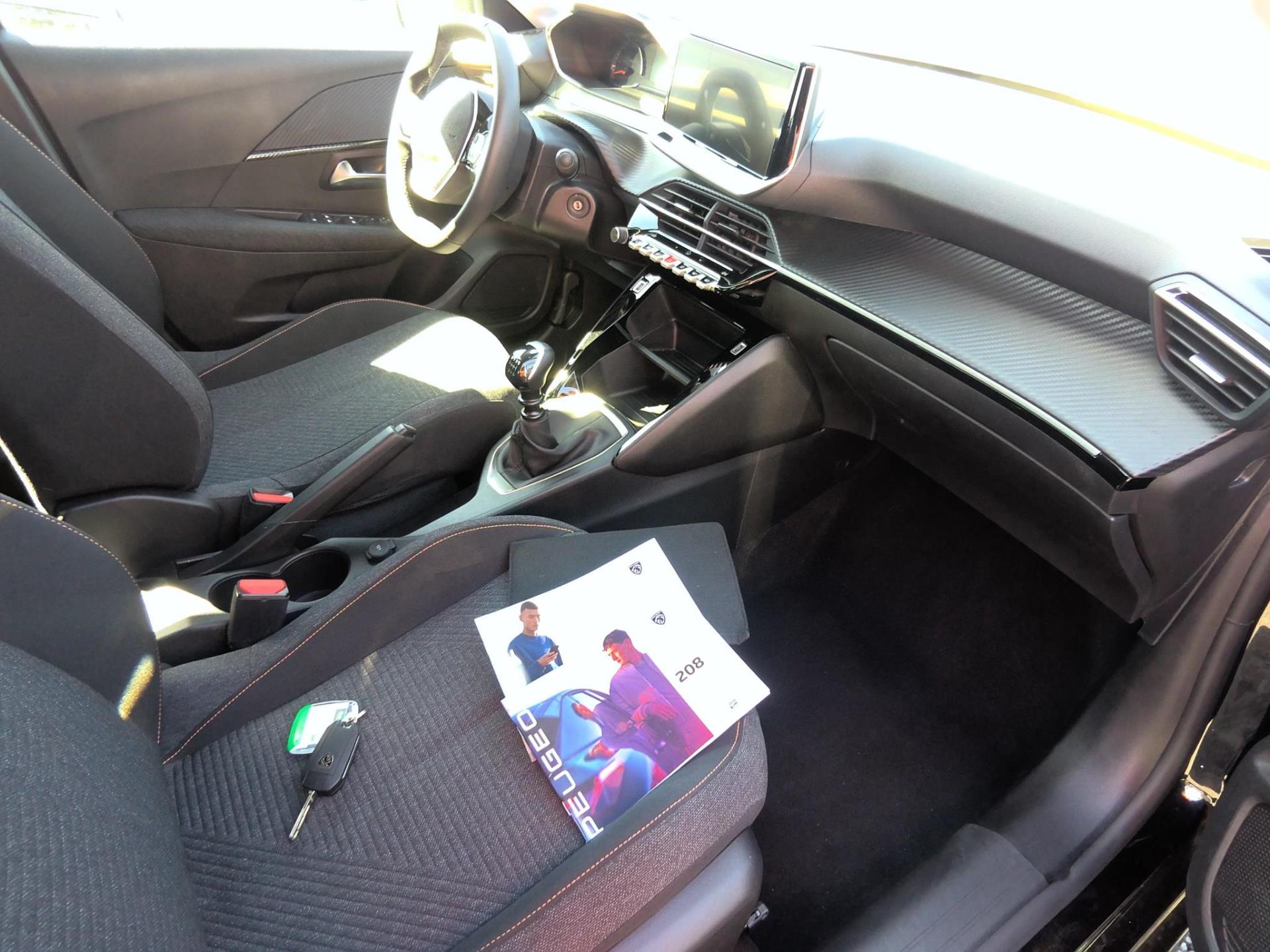Peugeot 208 100 S&S BVM6 Style 2025