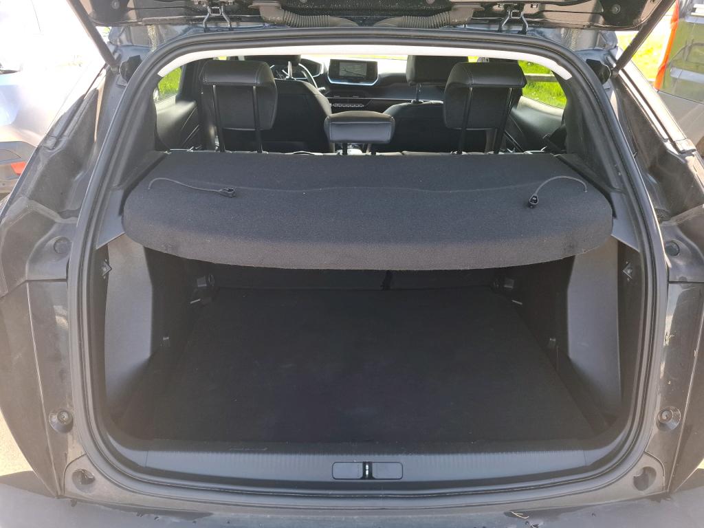 Peugeot 2008 BlueHDi 130 S&S EAT8 Allure Pack 2021