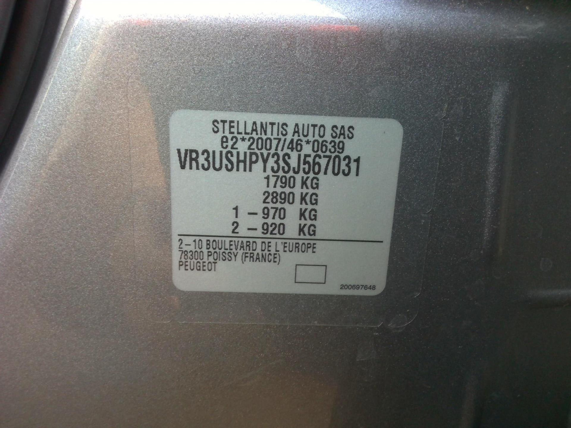 Peugeot 2008 Hybrid 136 e-DCS6 Style 2025