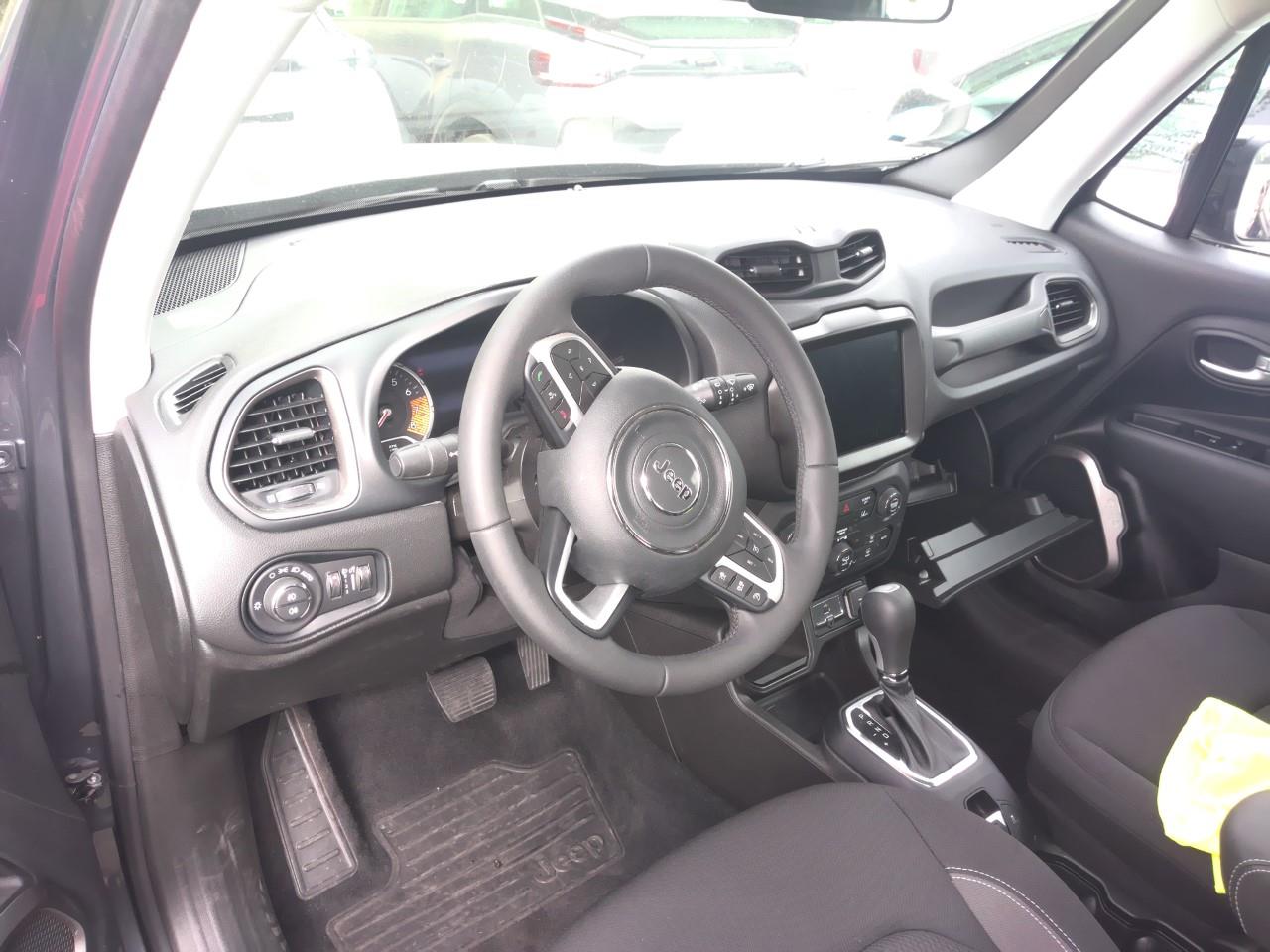 Foto Jeep Renegade 4