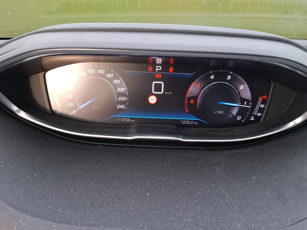 Peugeot 3008 BlueHDi 130ch S&S EAT8 Active Pack 2022