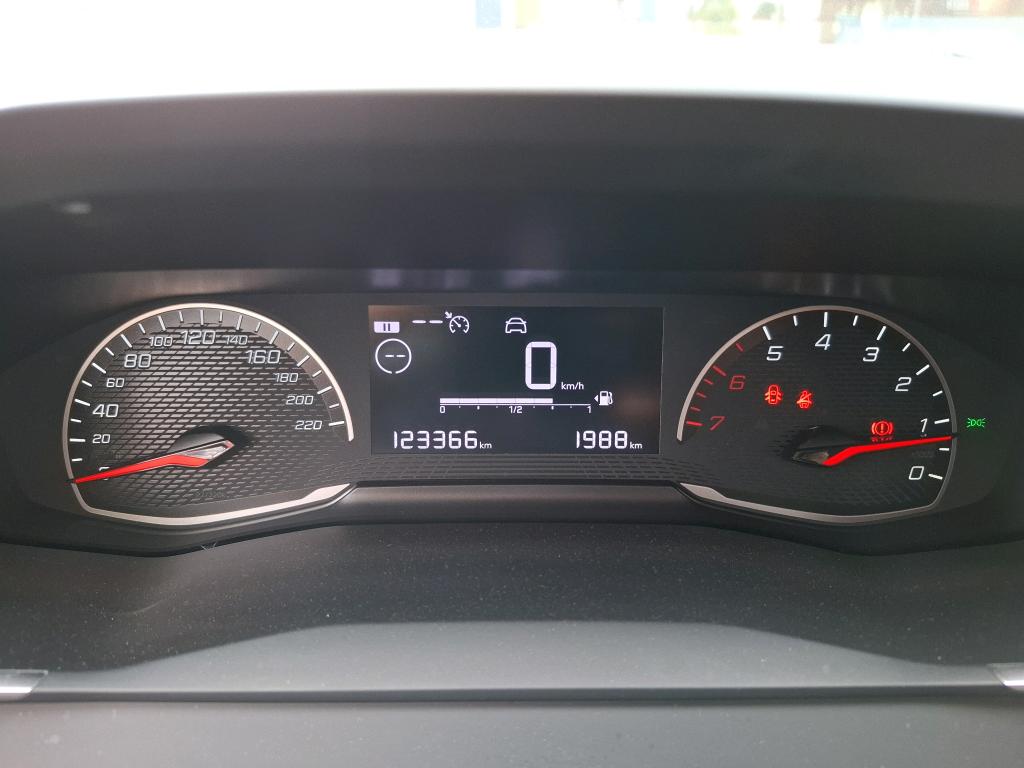 Peugeot 208 BlueHDi 100 S&S BVM6 Active 2022